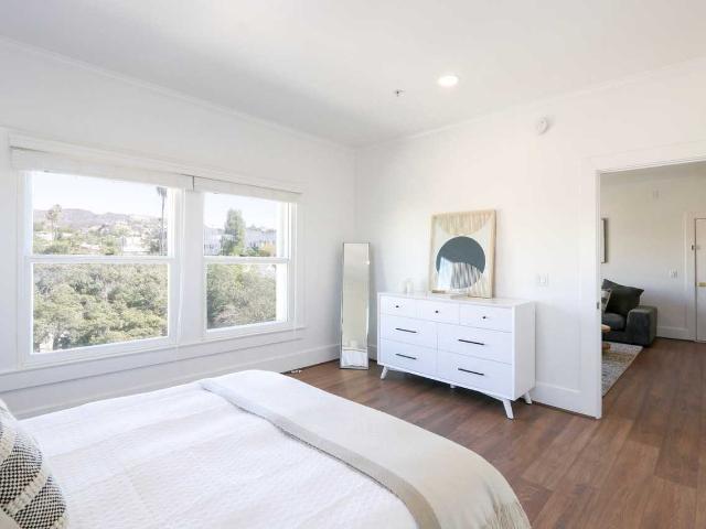 Apartment for rent in Canoga Park, California