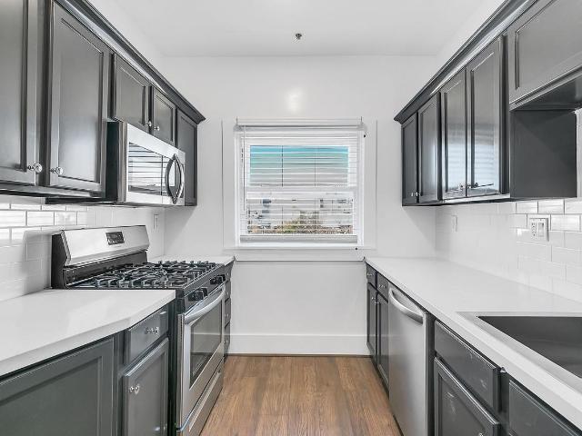 Apartment for rent in Canoga Park, California