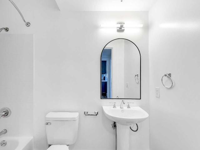 Apartment for rent in Canoga Park, California