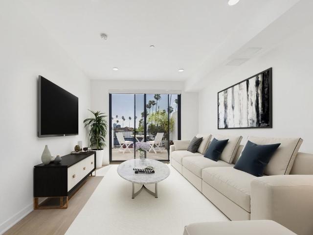 Apartment for rent in Canoga Park, California