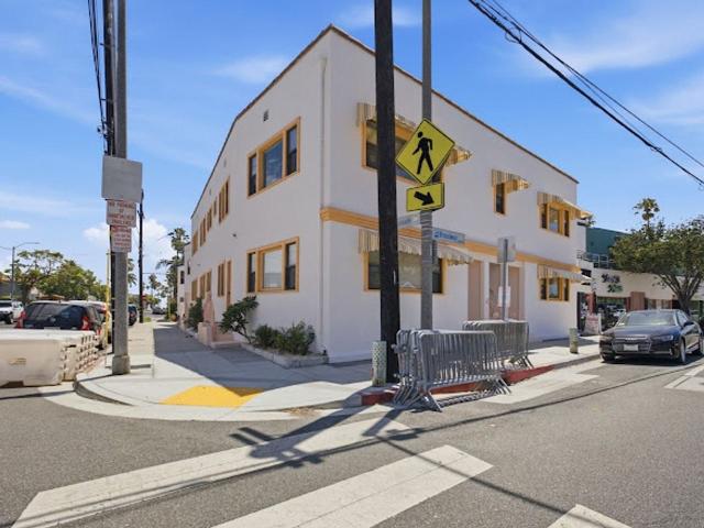 Apartment for rent in Long Beach, California