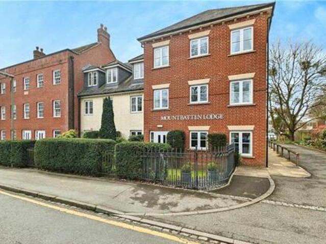 House for sale in Fole, Surrey