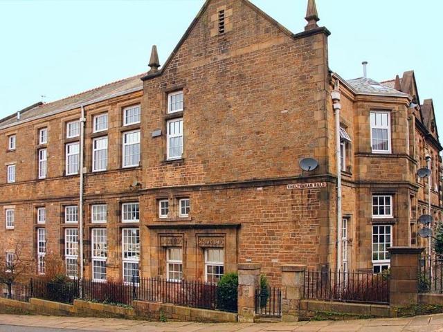 Apartment for rent in Greaves, Bare