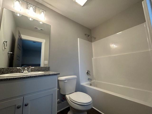 Apartment for rent in Oak Crest, Winston-Salem
