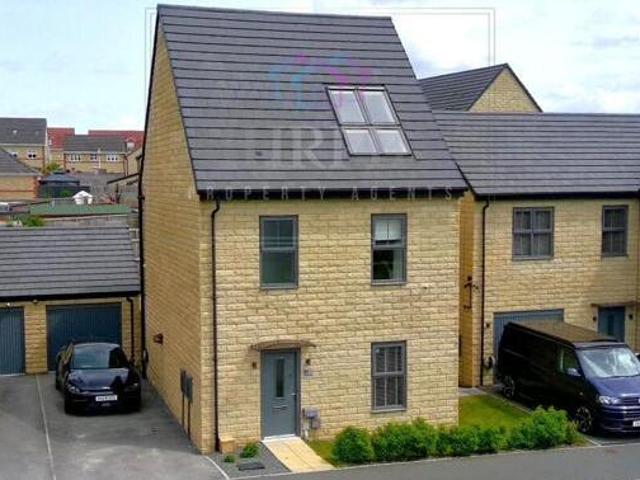 House for sale in Pontefract, West Yorkshire