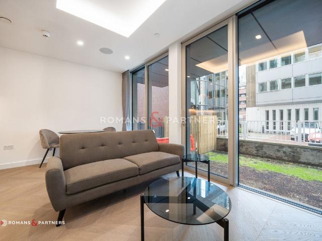 Apartment for rent in Aldgate, Greater London