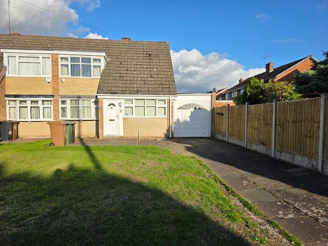 House for rent in Ashmore Lake, Willenhall