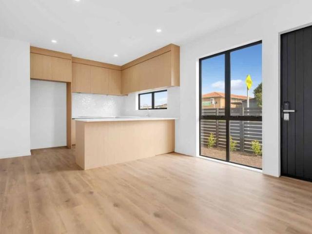 Townhouse for rent in Manurewa