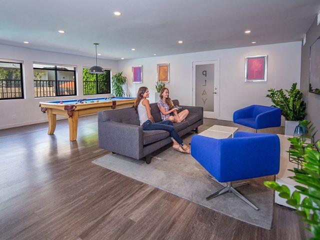 Apartment for rent in Canoga Park, California