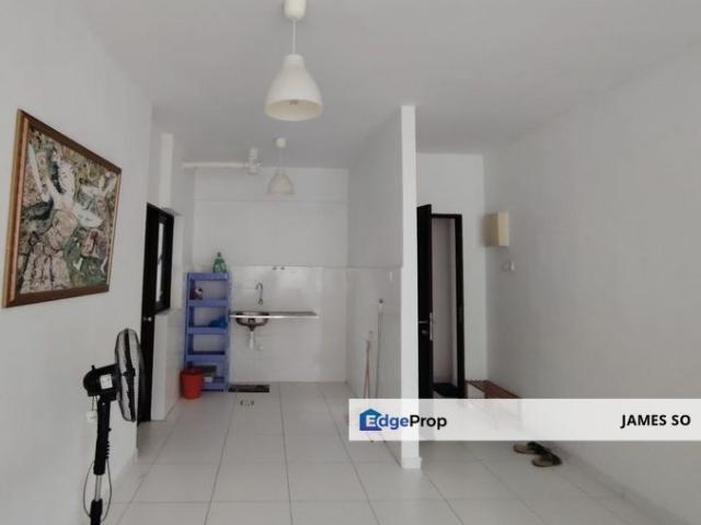 Condominium for sale in Malaka