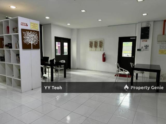 Condominium for sale in Malaka