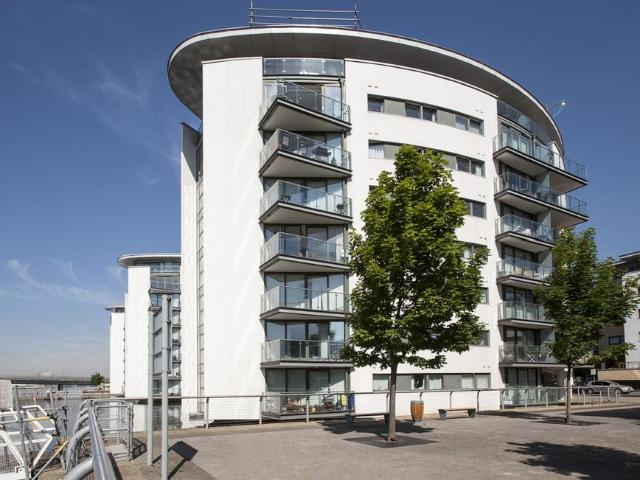 Apartment for rent in Silvertown, Greater London
