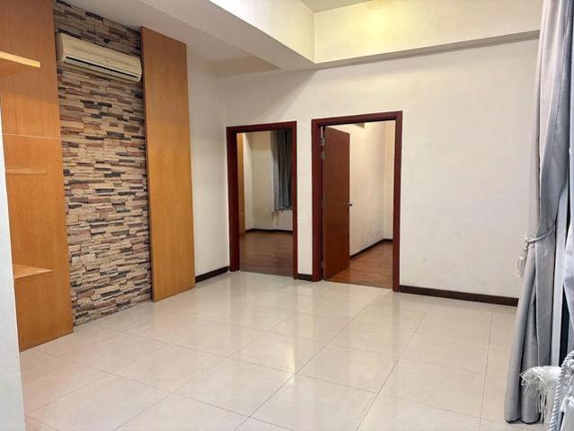 Serviced Residence for sale in Seri Kembangan, Majlis Bandaraya Subang Jaya