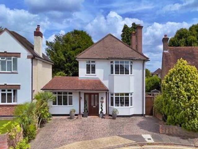 House for sale in Uxbridge, Greater London