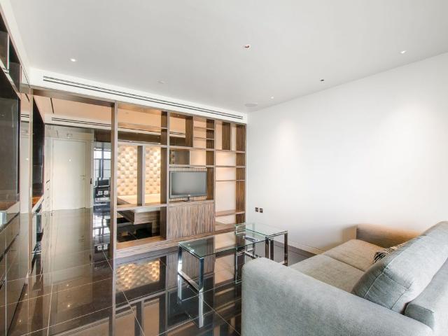 Studio for rent in Lyons, Greater London