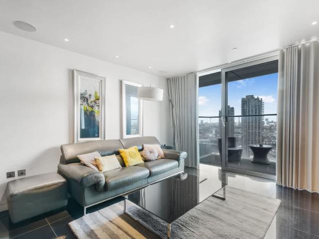 Apartment for rent in Lyons, Greater London