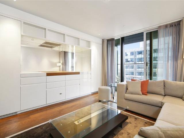 Apartment for rent in Lyons, Greater London