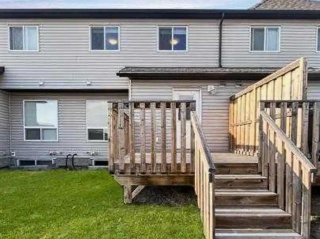 Townhouse for rent in Cobblestone, Grande Prairie