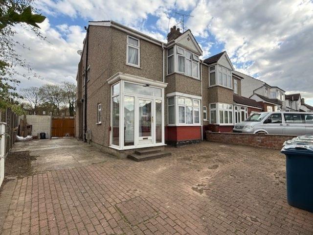 House for rent in South Stanmore, Greater London