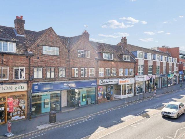 Apartment for rent in Beaconsfield, Knotty Green