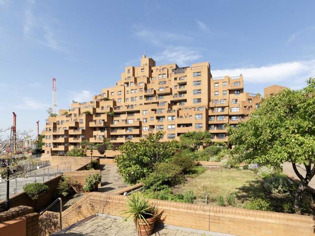 Apartment for rent in Ratcliffe, Greater London