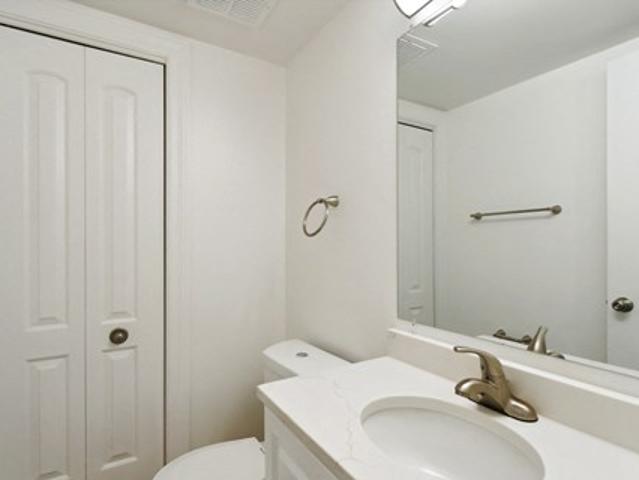Apartment for rent in Hinsdale