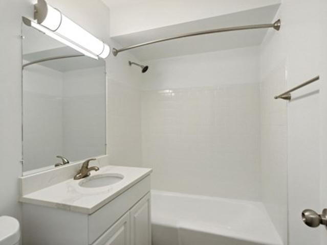 Apartment for rent in Hinsdale