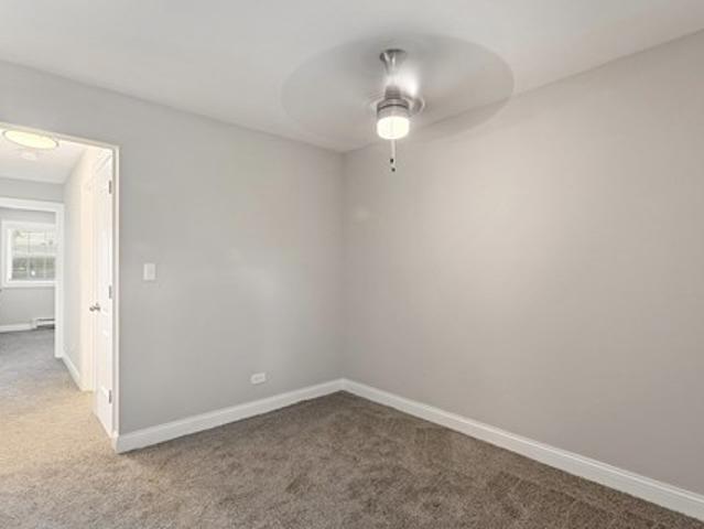 Apartment for rent in Hinsdale