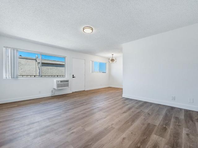 Apartment for rent in Long Beach, California