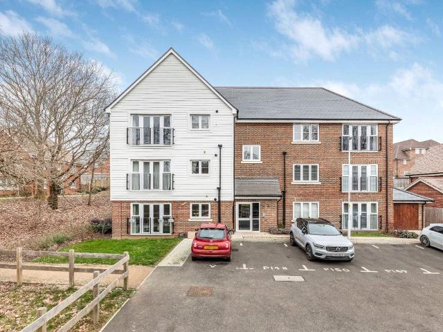 Apartment for rent in Ansty and Staplefield, Mid Sussex