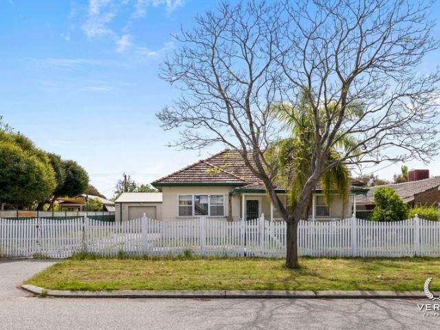 House for sale in Cloverdale, City of Belmont