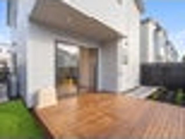 House for sale in Precise on Fred Taylor, Henderson-Massey