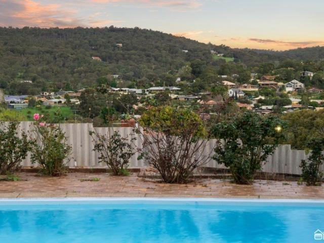 House for sale in Mount Nasura, Western Australia