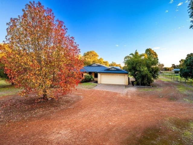 Cottage for sale in Nambeelup, Shire of Murray
