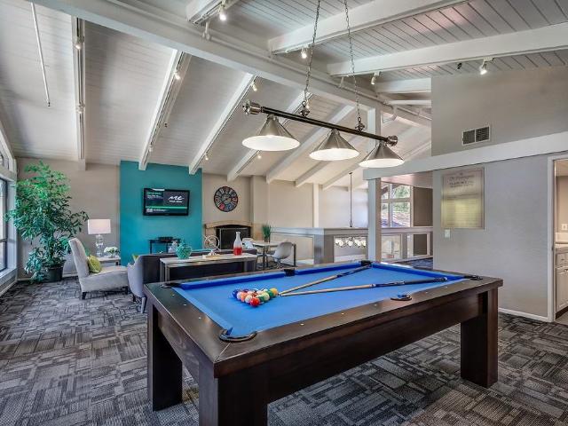 Apartment for rent in Huntington Beach, California