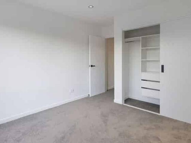 Townhouse for rent in Avondale, Oroua County