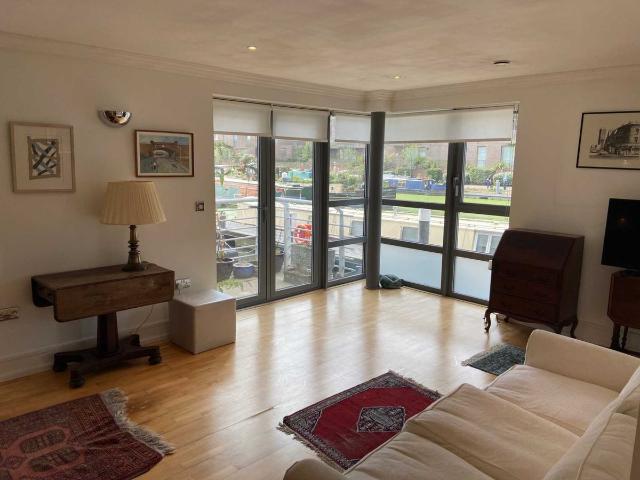 Apartment for rent in London Borough of Hounslow, Greater London