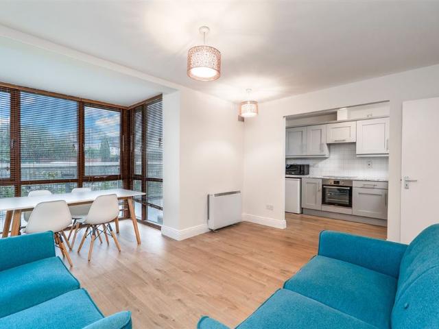 Apartment to rent in Bluebell, North Tipperary