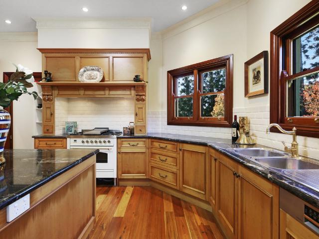 House for sale in Tamborine Mountain, Queensland