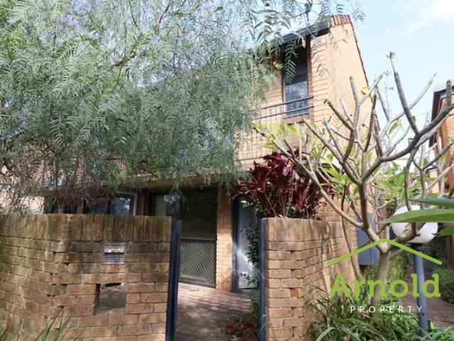 Townhouse for rent in Ambergate, New South Wales