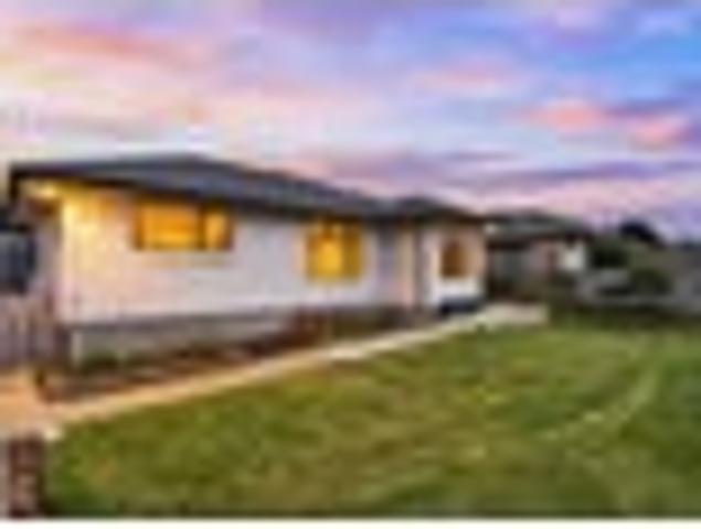 House for sale in Chaslands, Canterbury