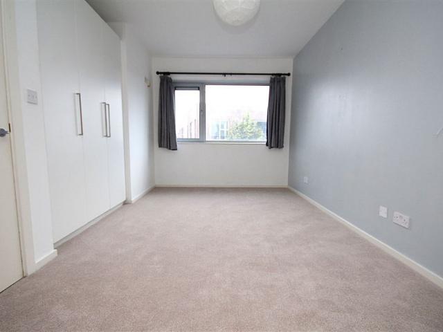 Apartment to rent in Bluebell, North Tipperary