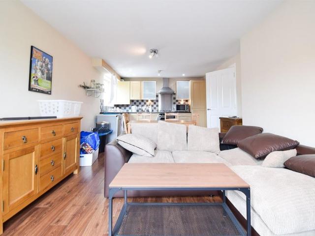 Apartment for rent in Wrenthorpe, West Yorkshire