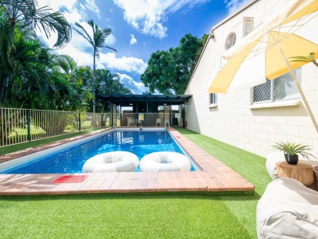Flat for sale in Cannonvale, Queensland