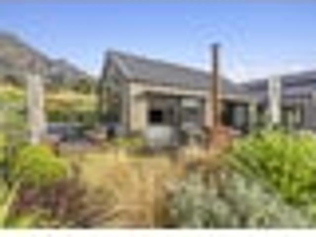 House for sale in Otakou