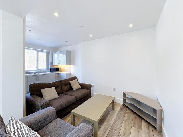 Apartment for rent in Mount Pleasant, Swansea