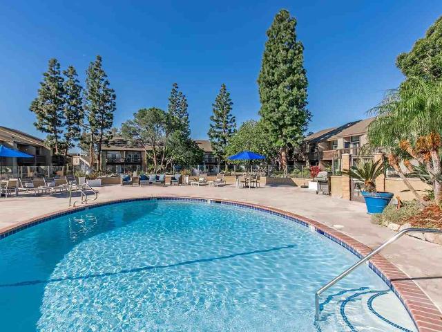 Apartment for rent in Fullerton, California
