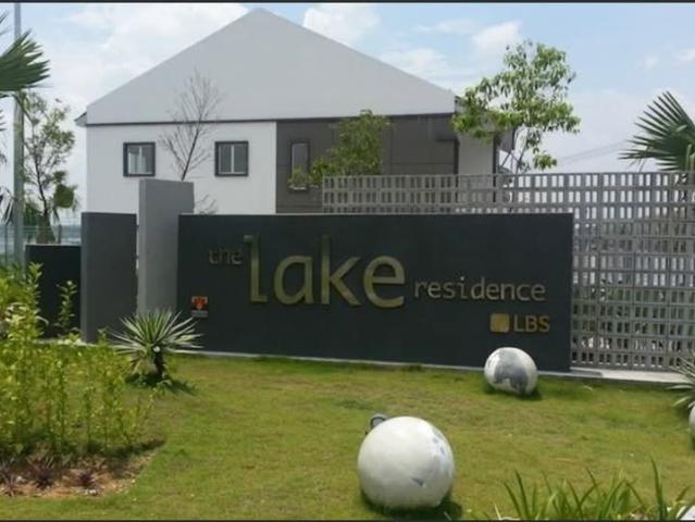Townhouse for rent in The Lake Residence, Sepang