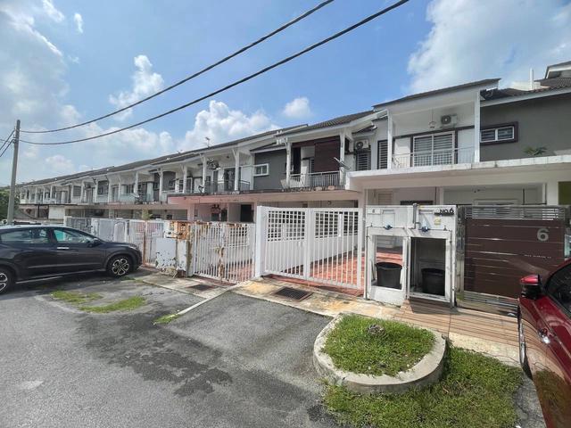 Townhouse for sale in Petaling, Subang Jaya