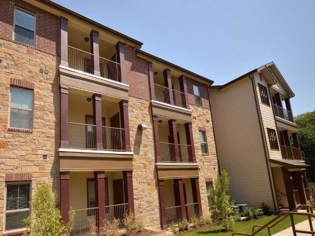 Apartment for rent in Lake Dallas Apartment for rent in Lake Dallas
